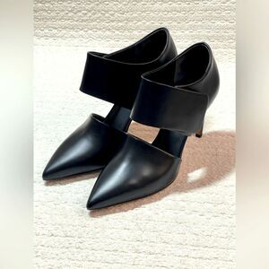 Vince Capri Leather d'Orsay pointed toe pump stiletto black